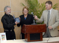 Chuck Leavell receives award