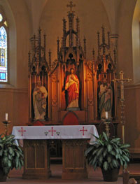 Altar at Immaculate Conception in Dardenne Prairie, MO