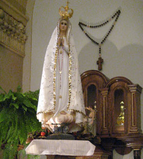 Travelling Fatima Statue